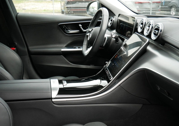 Mercedes-Benz Klasa C cena 244900 przebieg: 18050, rok produkcji 2023 z Człuchów małe 631